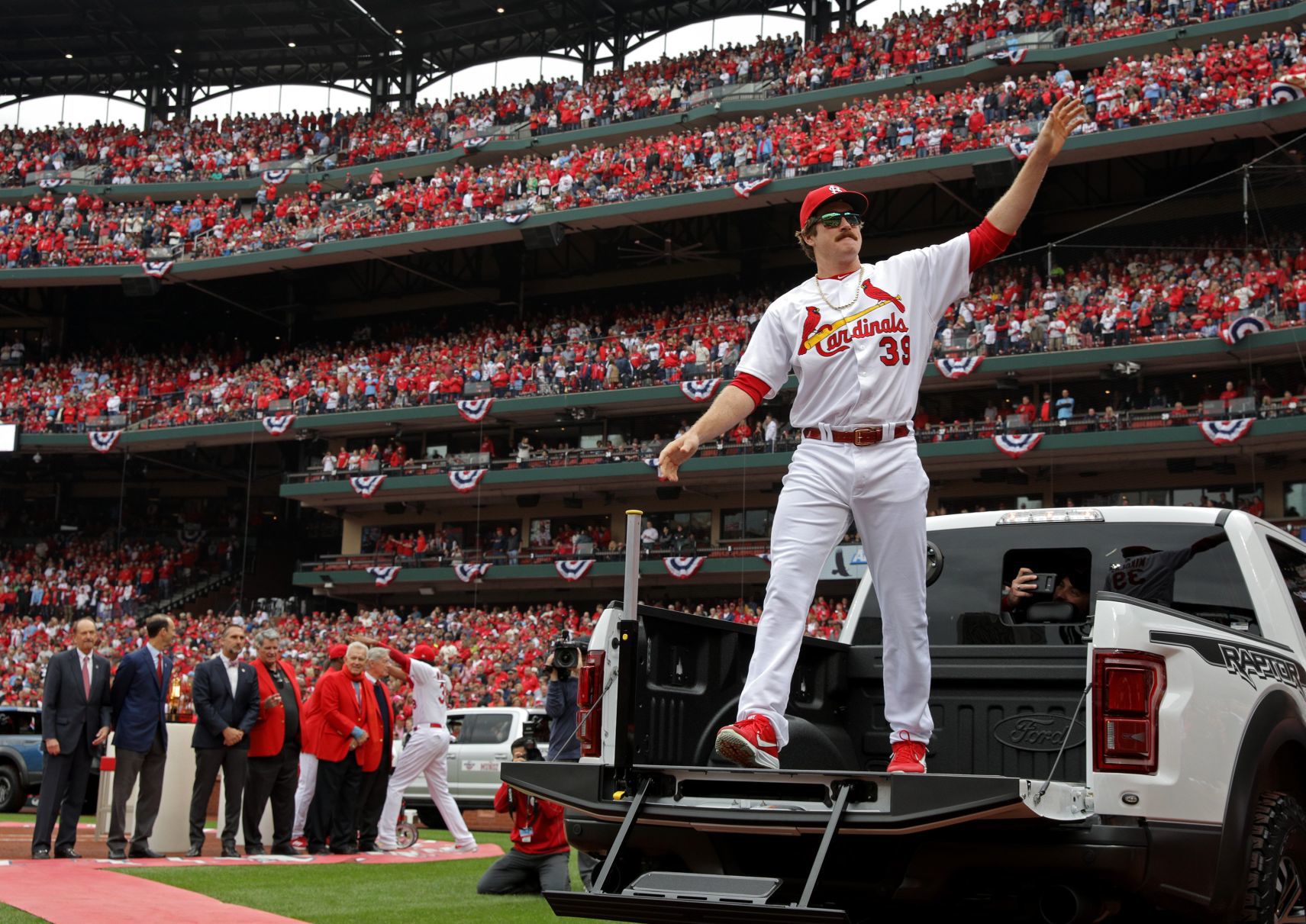 Cardinals host Padres in home opener